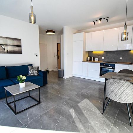 Apartament Villa Park Przy Plazy Z Widokiem Na Jezioro, Taras 50 M2 أوسترودا المظهر الخارجي الصورة