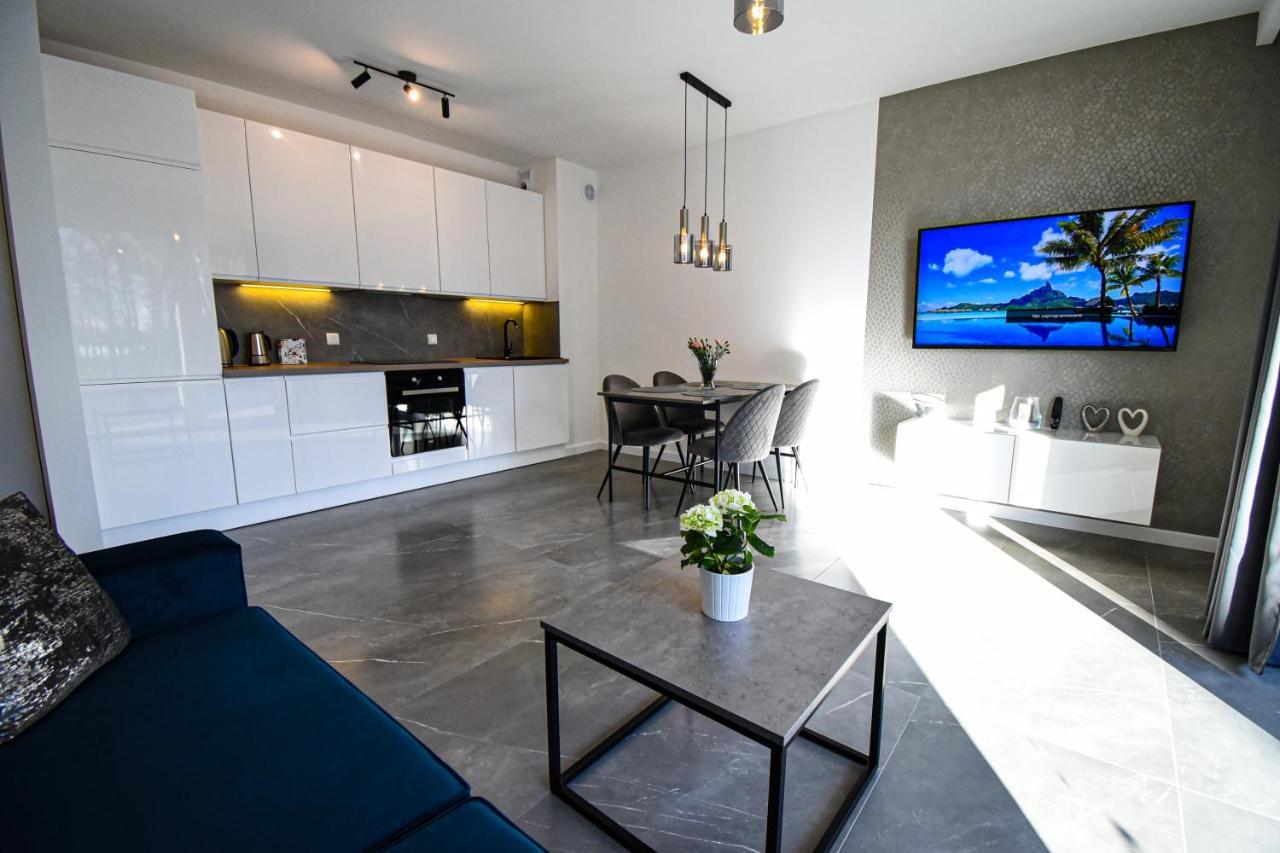 Apartament Villa Park Przy Plazy Z Widokiem Na Jezioro, Taras 50 M2 أوسترودا المظهر الخارجي الصورة